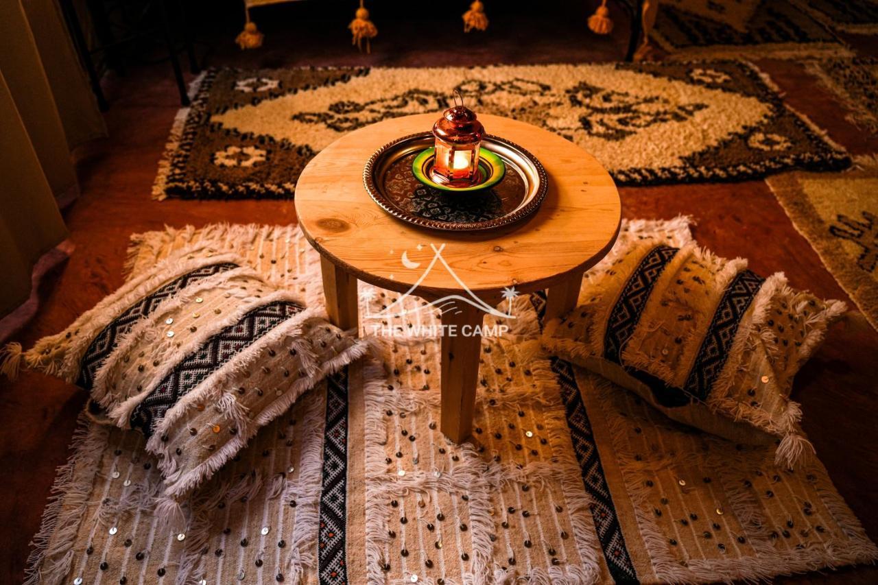 The White Camp - Your Merzouga Luxury Desert Camp & Erg Chebbi Dunes Camel Riding Exterior photo