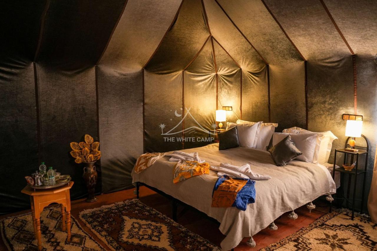 The White Camp - Your Merzouga Luxury Desert Camp & Erg Chebbi Dunes Camel Riding Exterior photo
