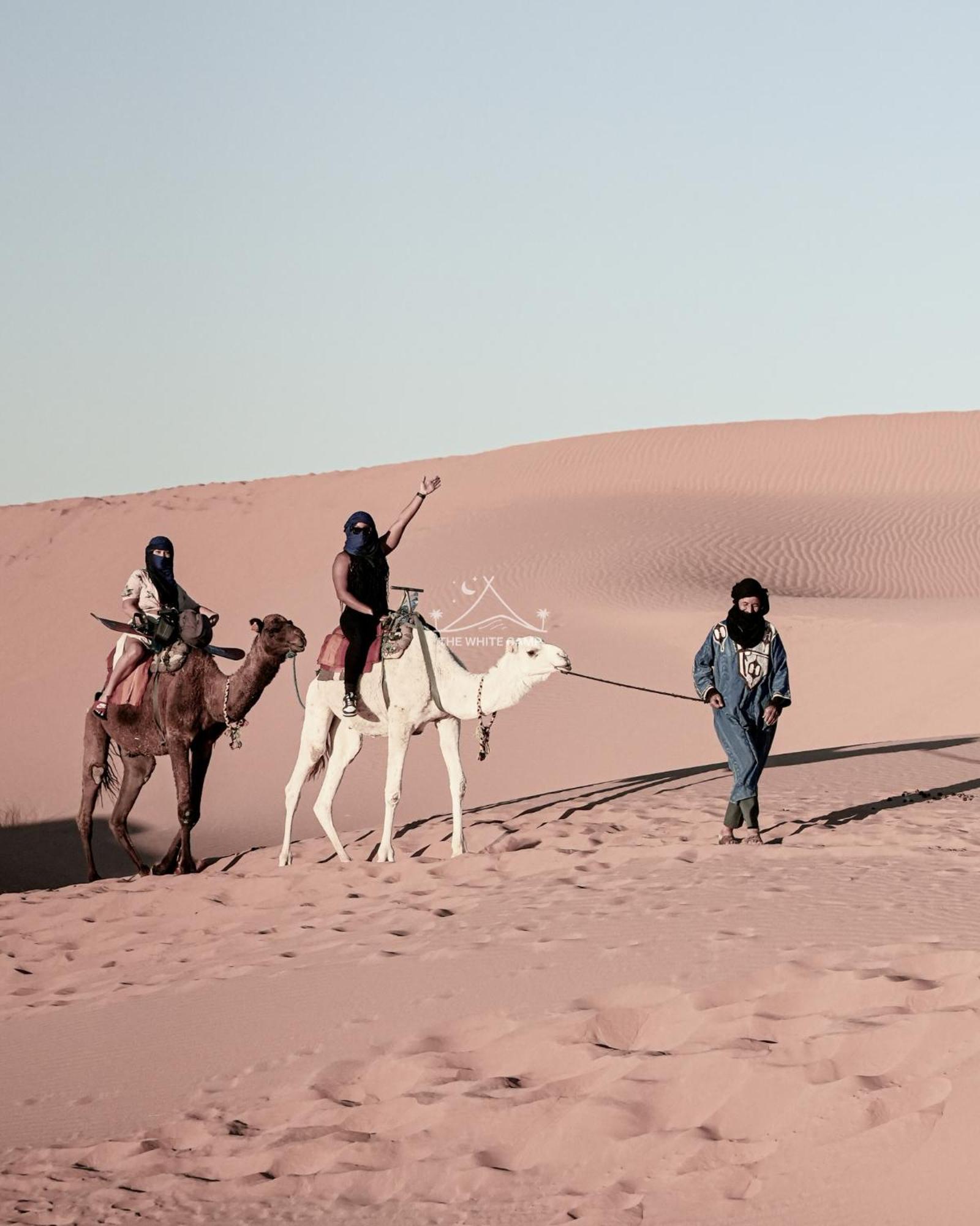 The White Camp - Your Merzouga Luxury Desert Camp & Erg Chebbi Dunes Camel Riding Exterior photo